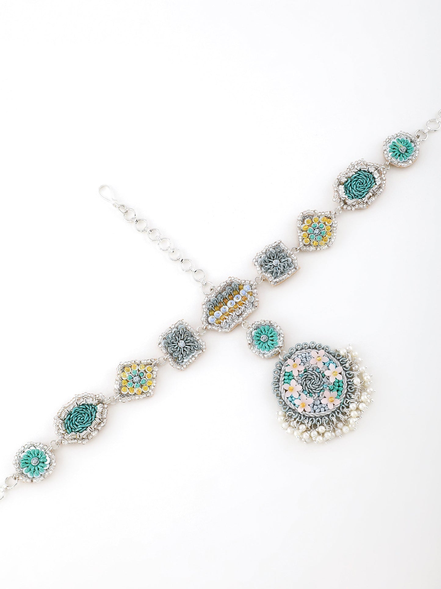 Stardust (Earrings, Mathapatti & Necklace Set)