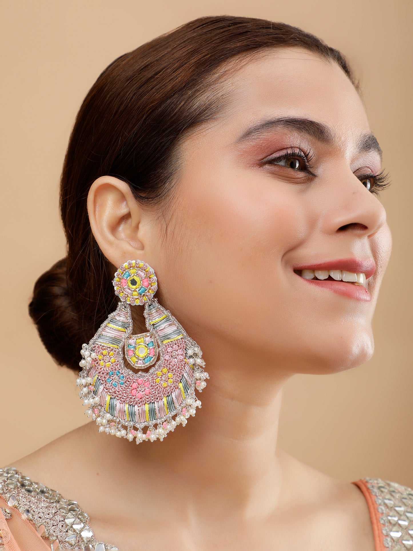 Beaming Bud Pink Earring