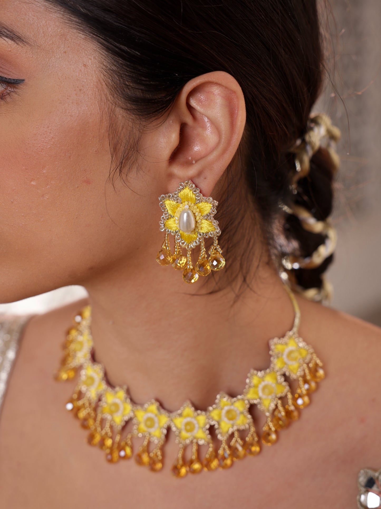 Blossom (Stud Earrings, Mangtikka, & Sleek Necklace Set)