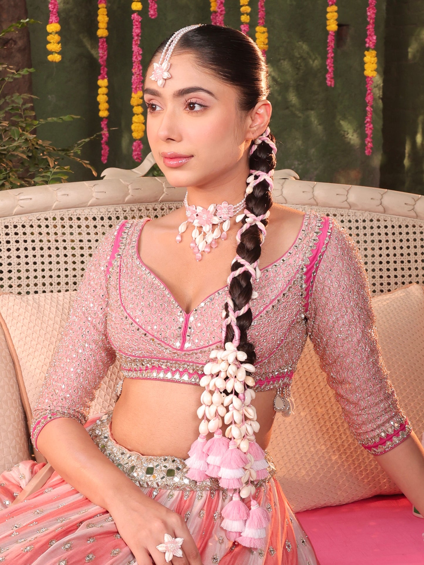 Rose Cowrie Parandi
