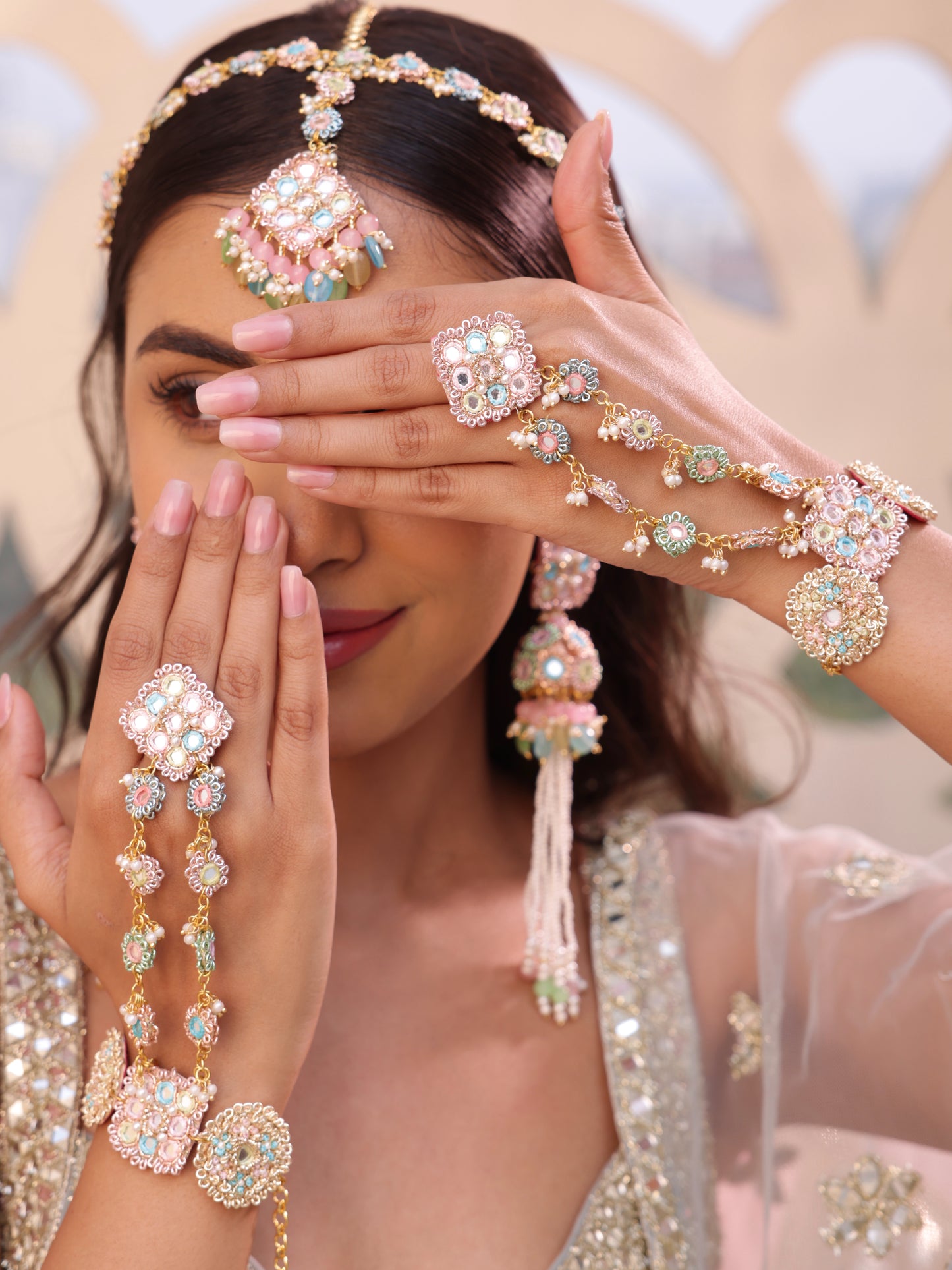 Ulfat (Jhumki Earrings, Mathapatti & Pair of Hathphool Set)