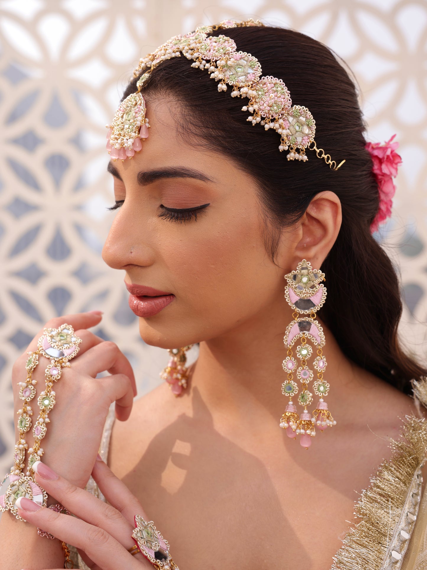 Gul (Earrings With Earchains, Mathapatti & Pair of Hathphool Without Kaleera)