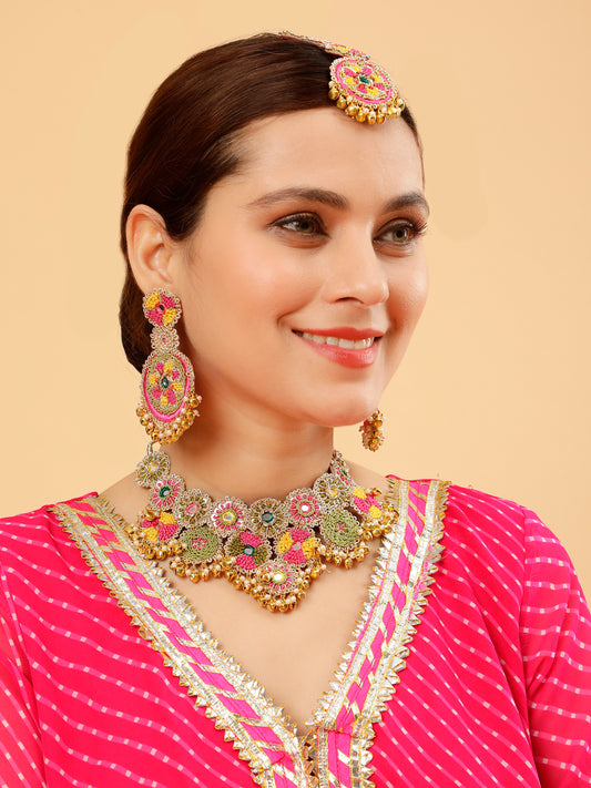 Noor (Earrings, Mathapatti, Necklace & Pair of Hathphool)