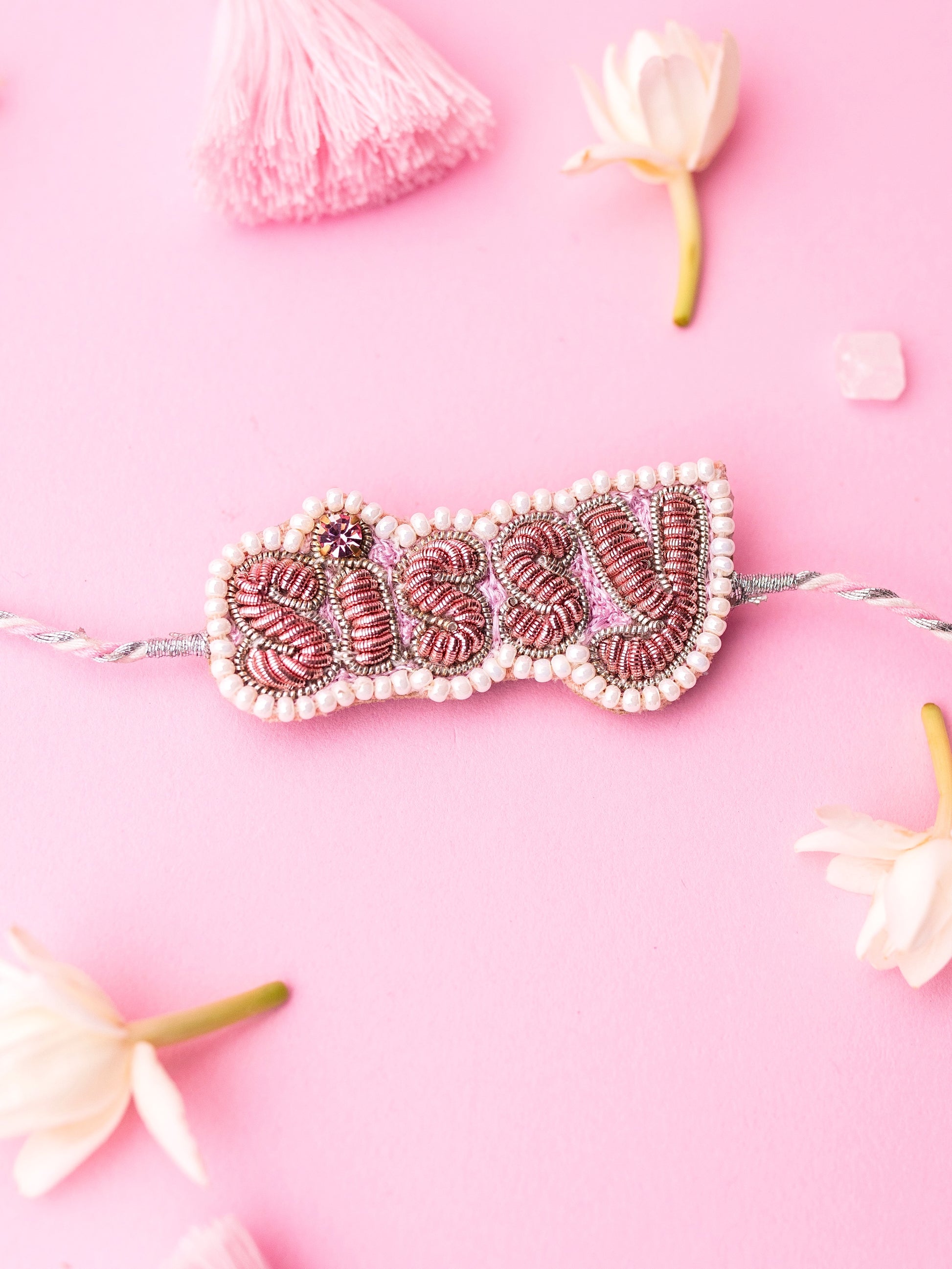 Decorative sister rakhi with sissy text
