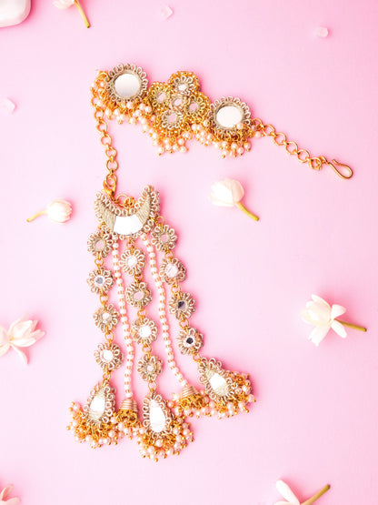 Decorative ishq gold bracelet lumba 