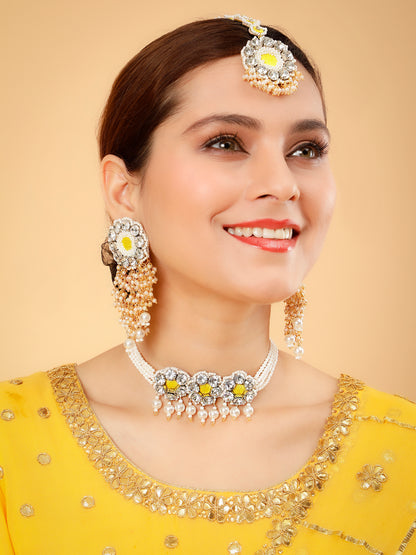 Falguni Yellow (Choker, Earrings & Mangtikka)