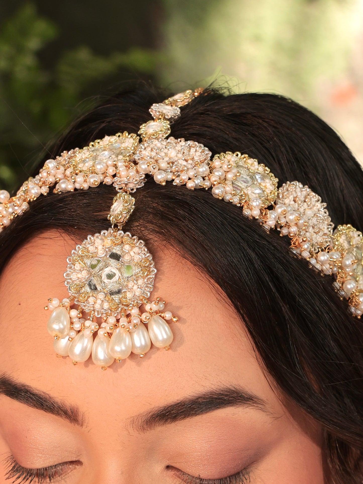 Gul Sitara Gold (Earrings with Earchains, Mathapatti, Choker & Pair of Hathphool with Embroidered Latkans Set)