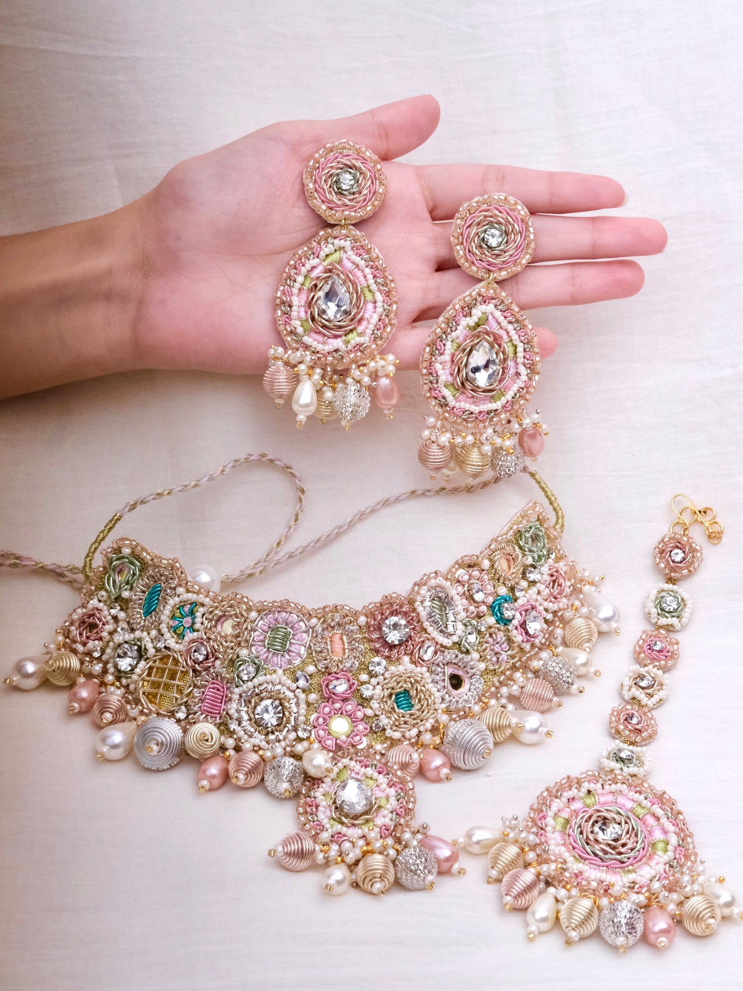 Khoobsurat (Earrings, Mangtikka & Necklace)