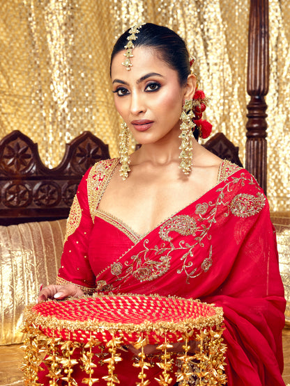 Jhilmil Earrings - Gold