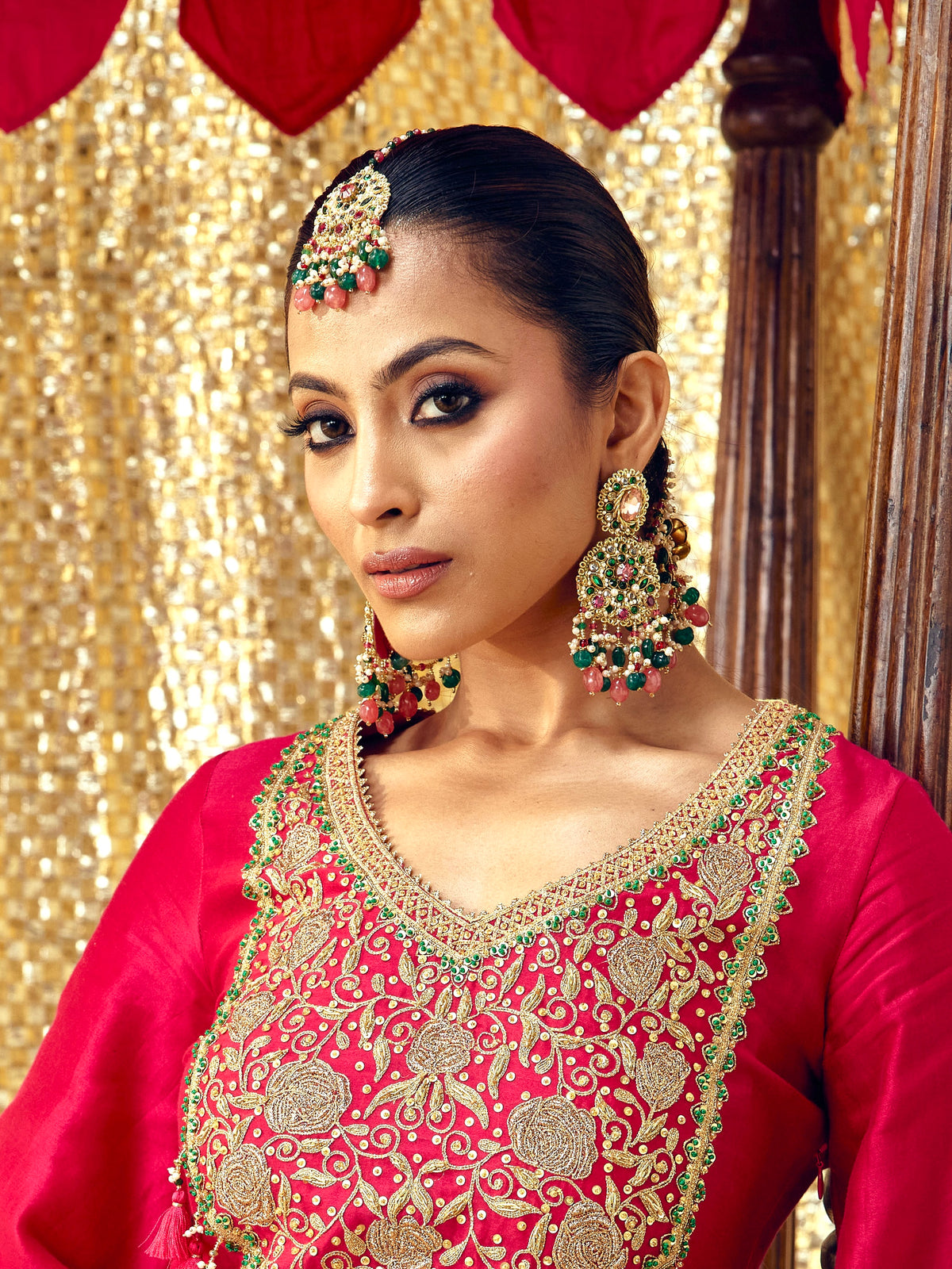 Gulnaar Earrings with Earchains & Mangtikka