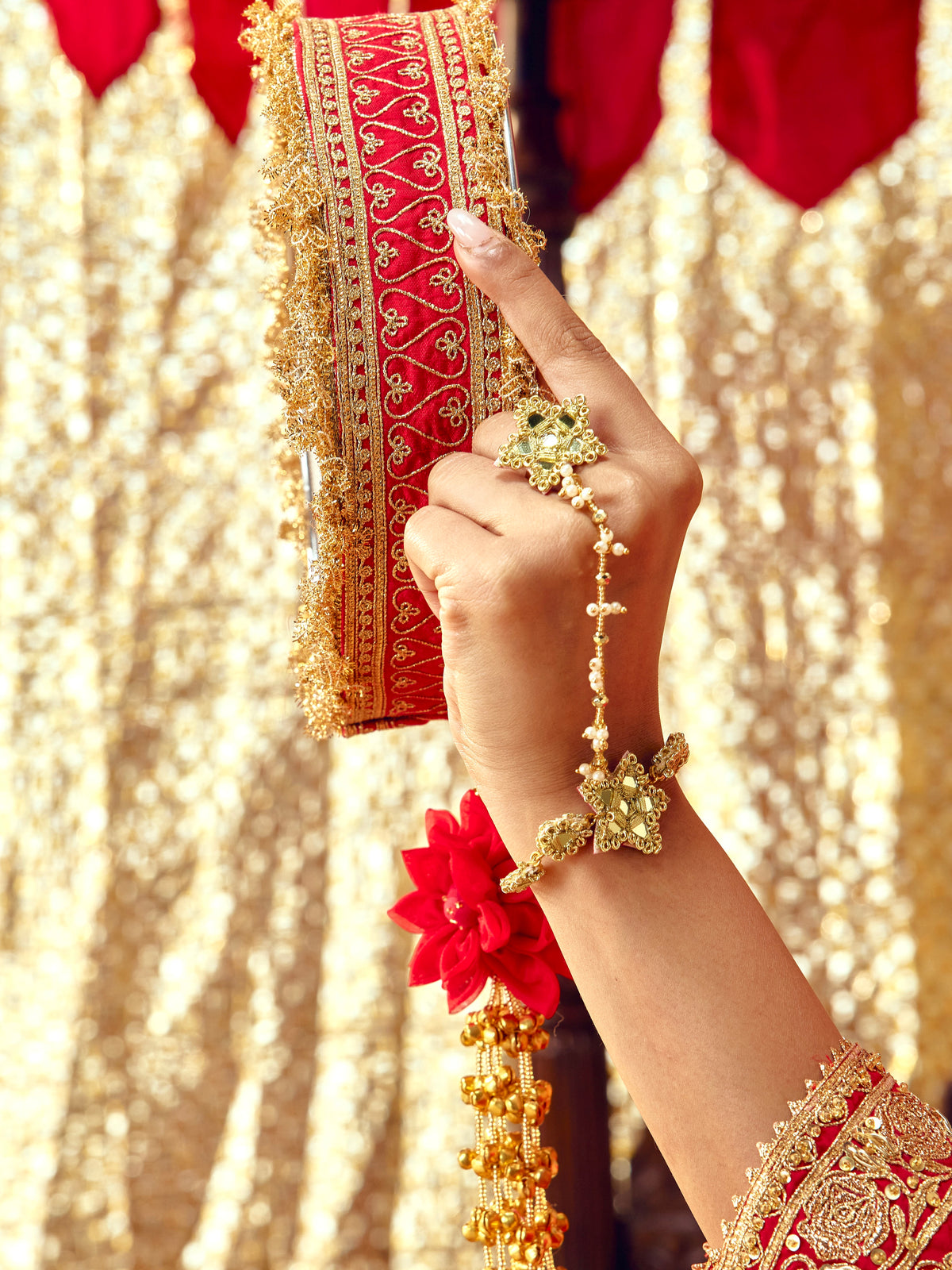 Jhilmil Earrings with Earchains, Mangtikka & Pair of Hathphool - Gold