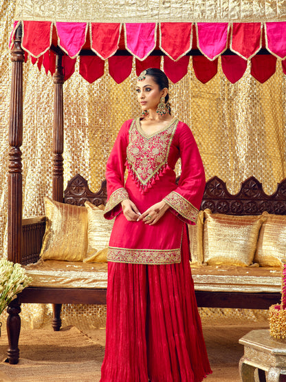 Gulnaar Earrings with Earchains, Mangtikka & Ring