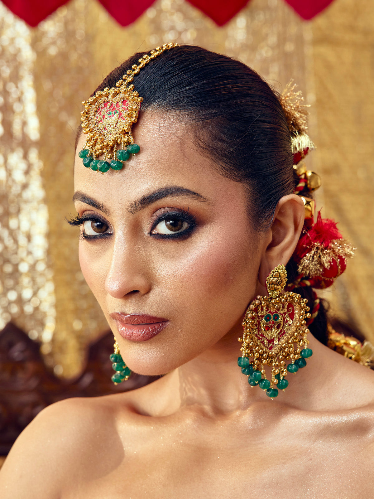 Tota Maina Earrings & Mangtikka Set