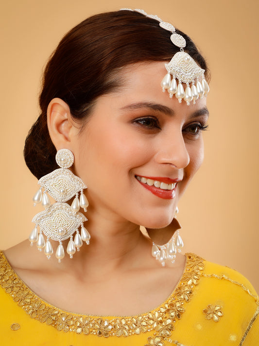 Keya (Earrings & Mangtikka)