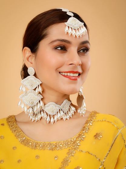 Keya (Earrings, Mangtikka & Choker)