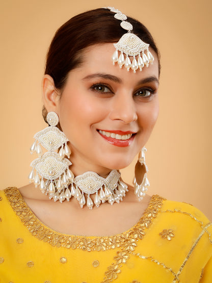 Keya (Earrings, Mangtikka & Choker)