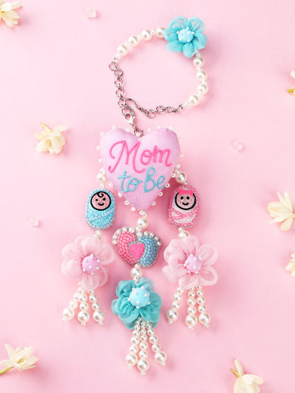 Mom to be Lumba Rakhi