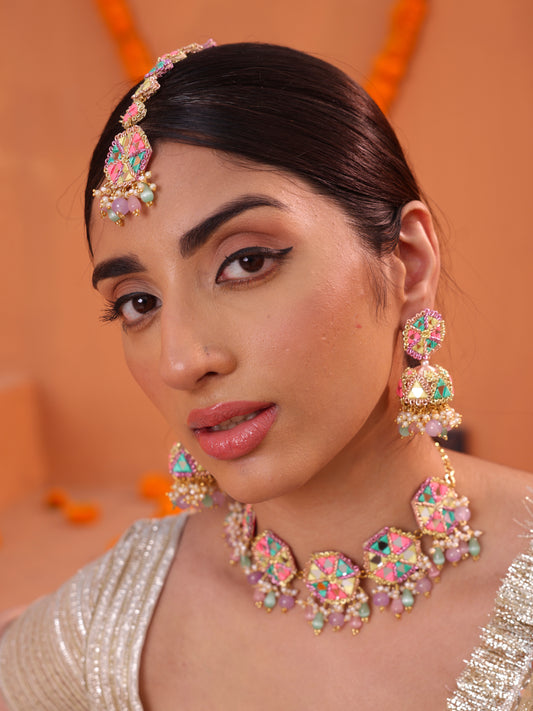 Masakali (Jhumki Earrings, Mangtikka & Choker)