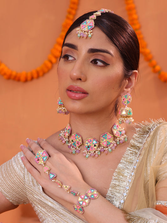 Masakali (Jhumki Earrings, Mangtikka, Choker & Pair of Hathphool)