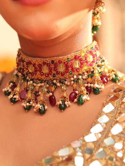 Noorani (Jhumki Earrings, Mathapatti, Choker & Hathphool Set)