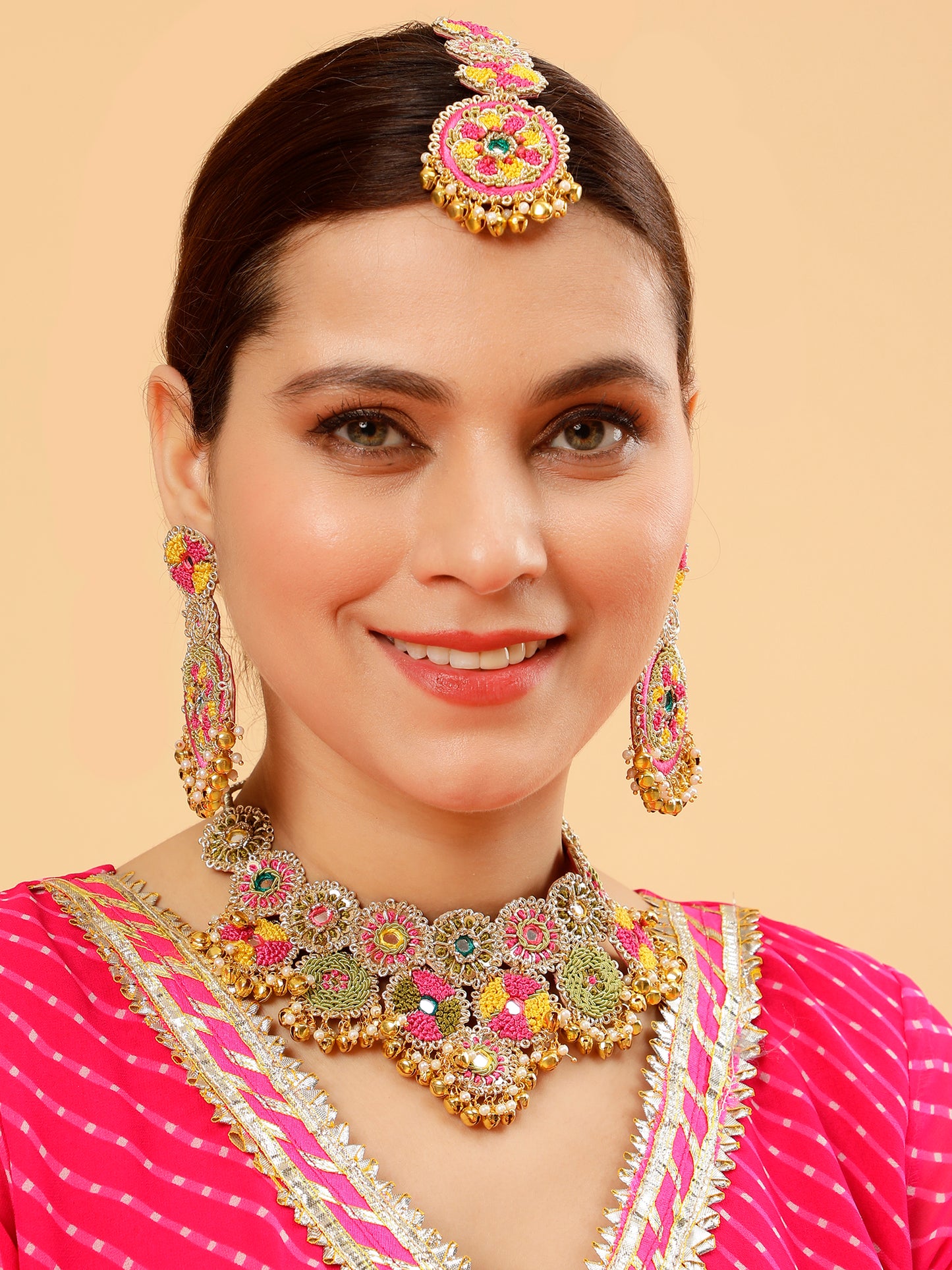 Noor (Earrings, Mangtikka & Necklace)