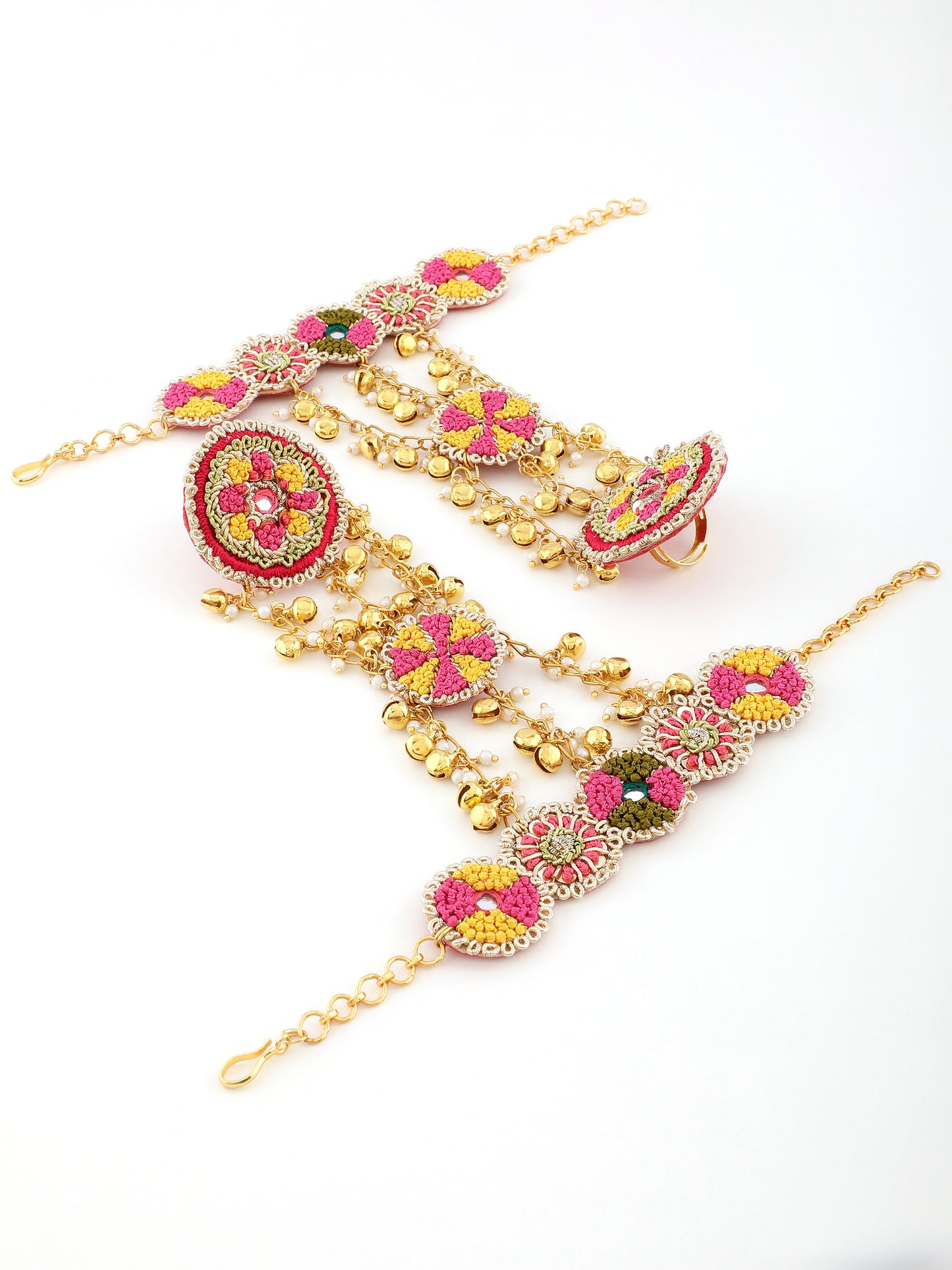 Noor (Earrings, Mangtikka, Sleek Necklace & Pair of Hathphool)