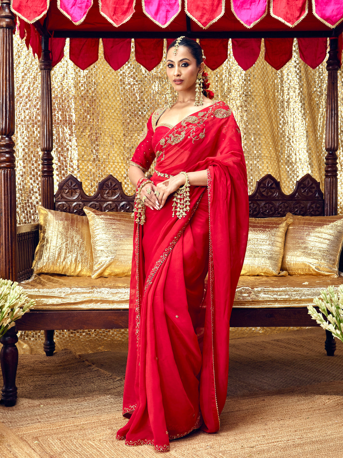 Jhilmil Earrings, Mangtikka, Pair of Bangles & Set of Rings - Gold