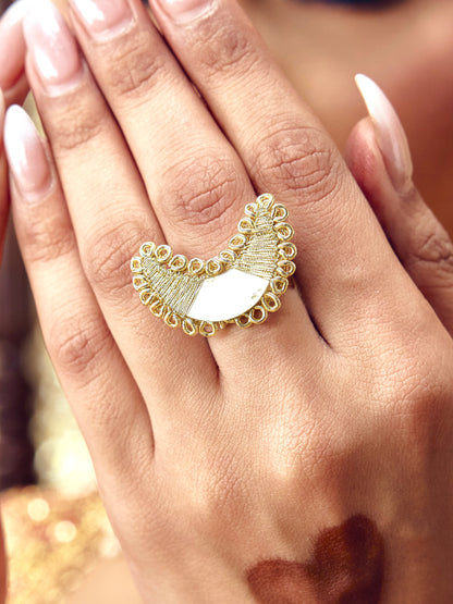 Jhilmil Chand Ring - Gold