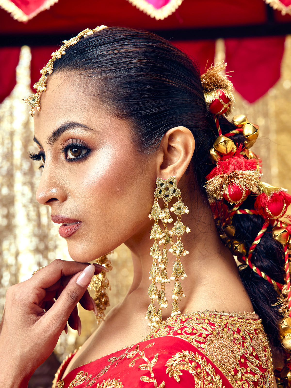 Jhilmil Earrings - Gold