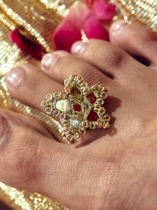 Jhilmil Toe Ring - Gold