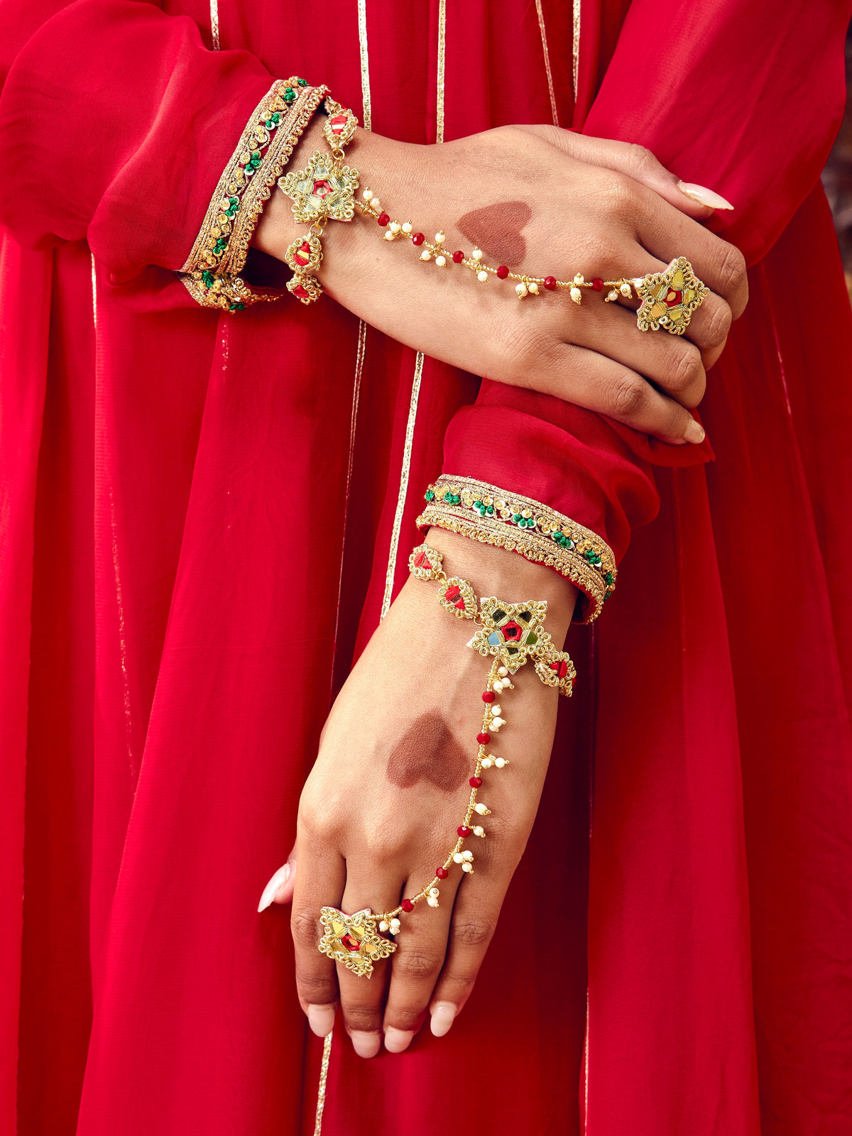Gul Sitara Red Pair of Hathphool
