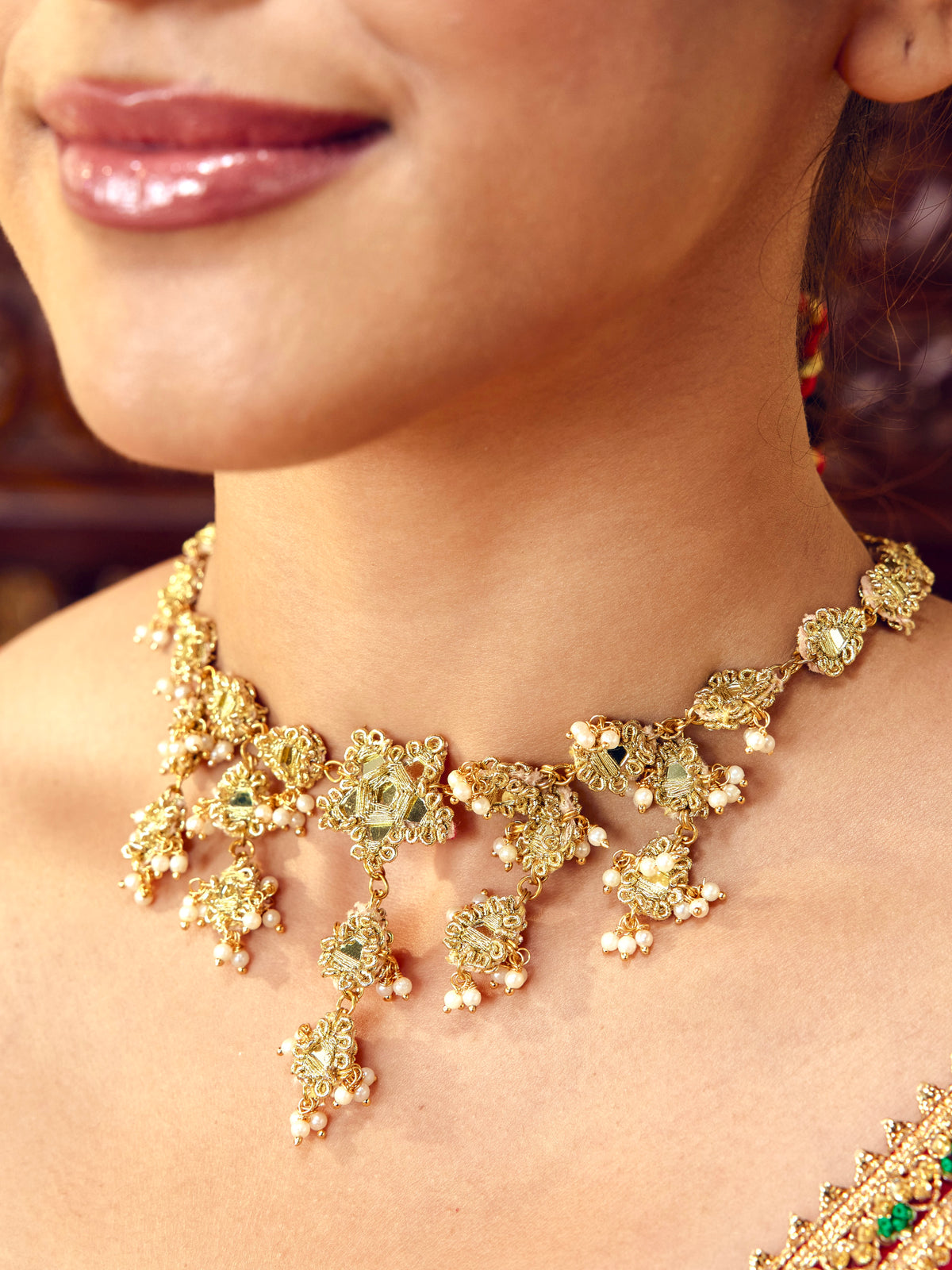 Jhilmil Necklace - Gold