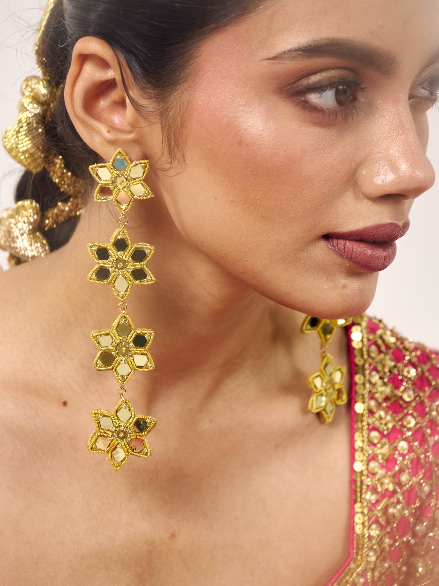 Tara Long Earrings, Mangtikka & Pair Of Hathphool Set