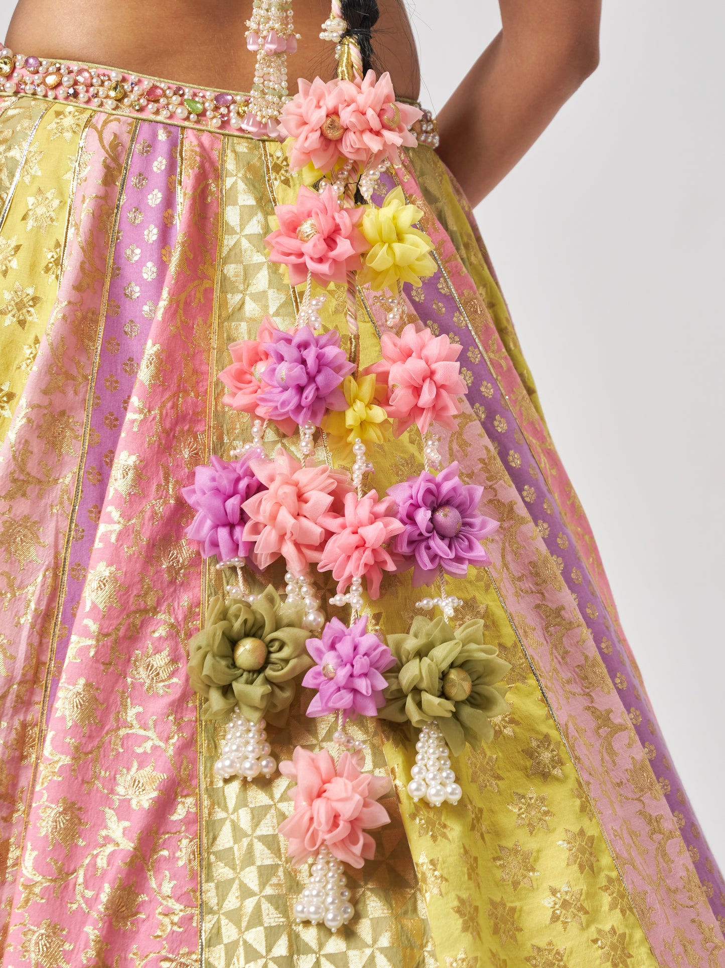 Rose Floral Parandi